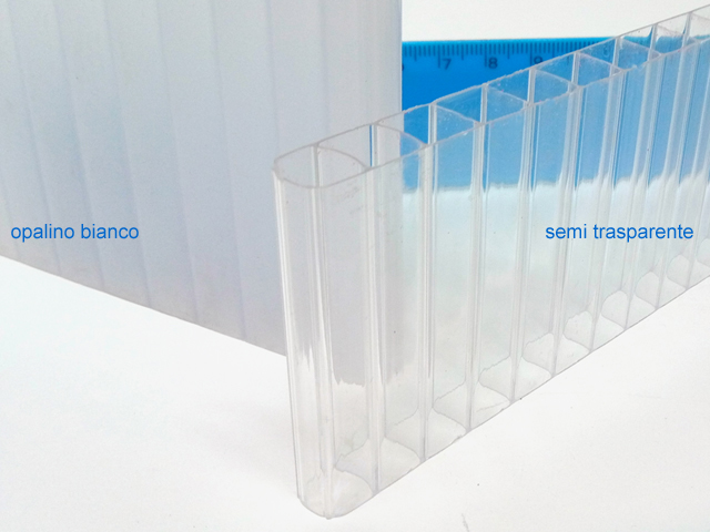 Dettaglio policarbonato alveolare