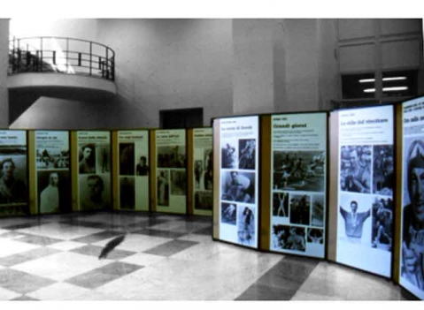 Pannelli espositivi modulari: LINEA CLIPPER