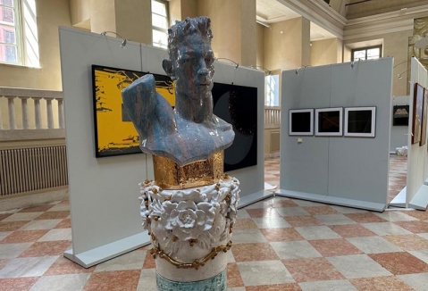 Parete espositiva autoportante modulare e bifacciale per pinacoteche e gallerie d'arte della LINEA OSTENDO Brescia