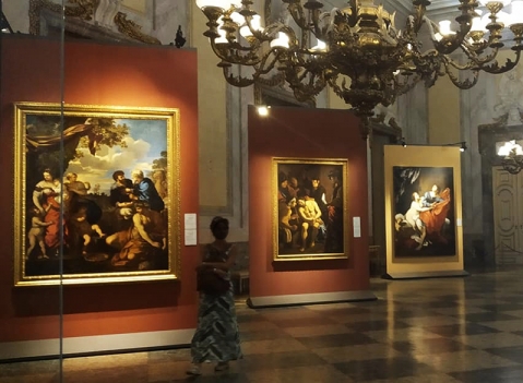 Parete espositiva autoportante modulare e bifacciale per pinacoteche e gallerie d'arte della LINEA OSTENDO