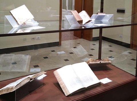 Vetrine espositive per musei della linea Argurion Biblioteca Università Mediterranea di Reggio Calabria